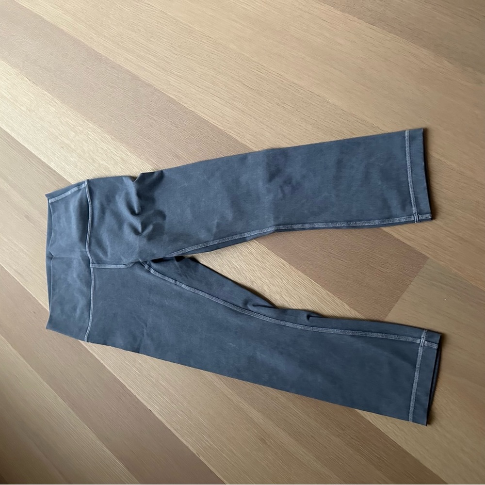 Lululemon Cropped Wunder Under HR